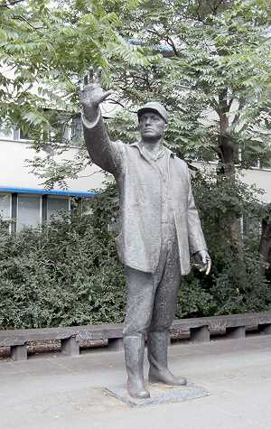 Bronze-Skulptur Bauarbeiter in Berlin