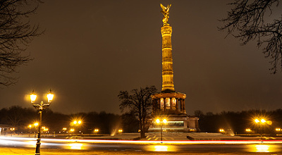 Die Siegessäule Berlin bei Nacht