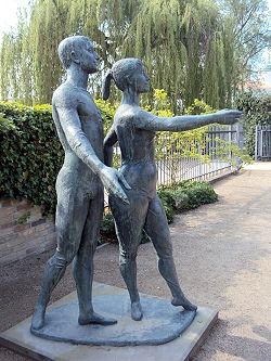 Plastik Tanzpaar auf der Potsdamer Freundschaftsinsel