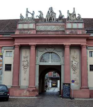 Portal mit der Quadriga in  Potsdam