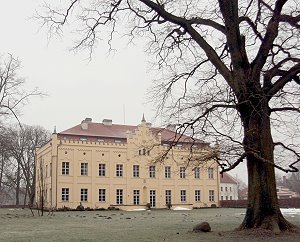 Blick auf das Schloss Nennhausen