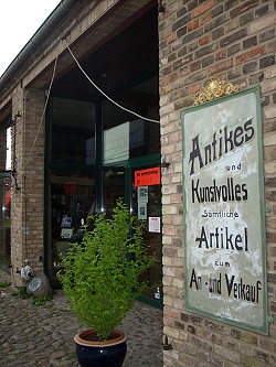 Kremmener Scheunen ( Eingang ) 