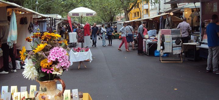 Wochenmarkt am Kollwitzplatz in Pankow