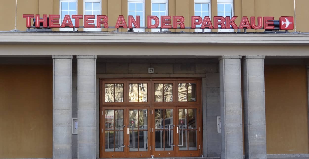 Eingang zum Theater an der Parkaue Berlin
