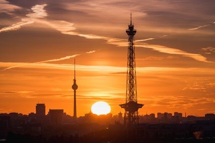 Berliner Funkturm in der Abendsonne