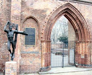 Eingang zur Klosterkirche