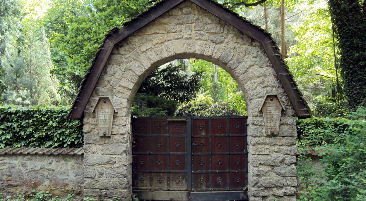 Eingang Friedhof Grunewald (Forst)