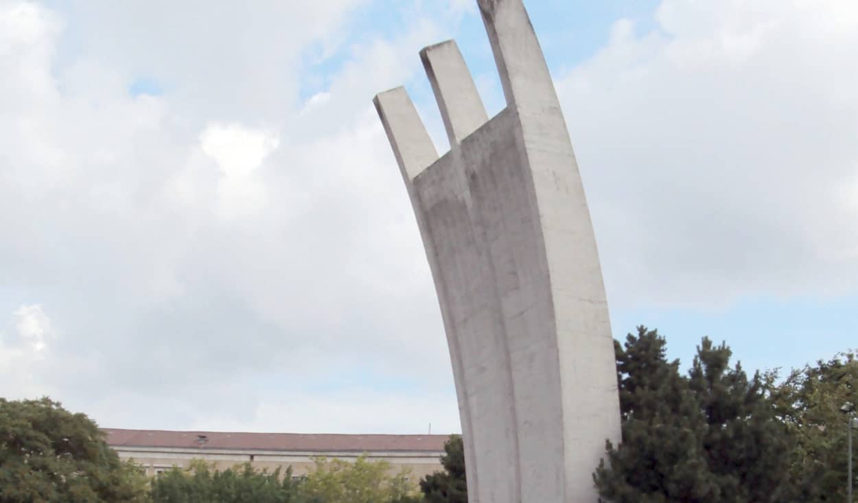 Luftbrückendenkmal oder Hungerkralle in Berlin