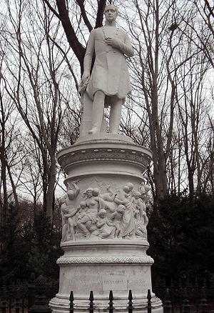 Statue Friedrich Wilhelm III. im Tiergarten
