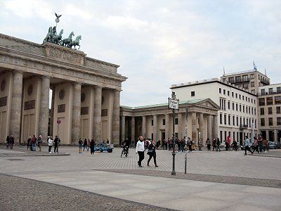 Max Liebermann Haus und Brandenburger Tor in Berlin