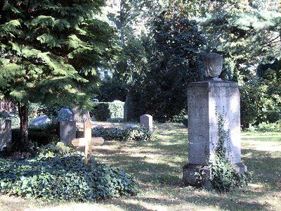 Grabstein für Peter Loevy
